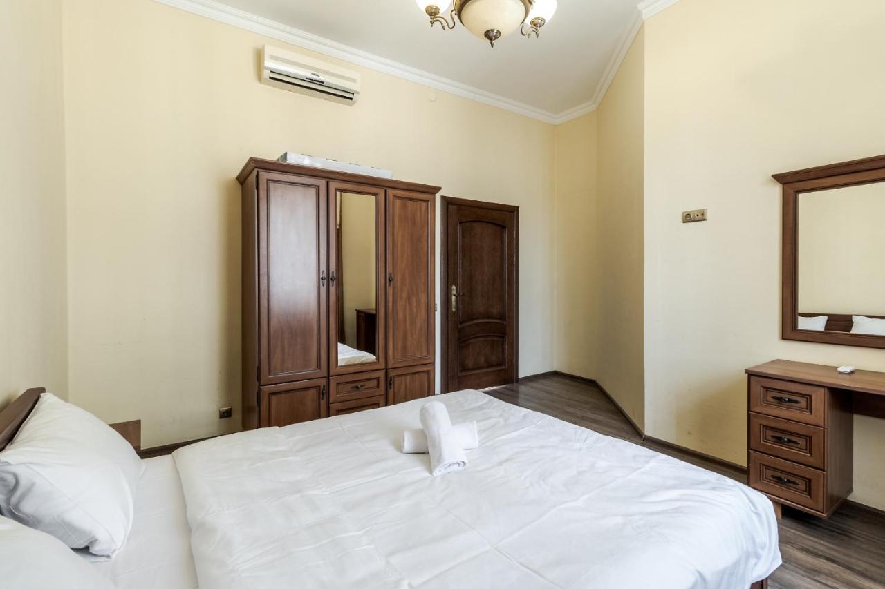 Fedorova Apartment Λβιβ Εξωτερικό φωτογραφία