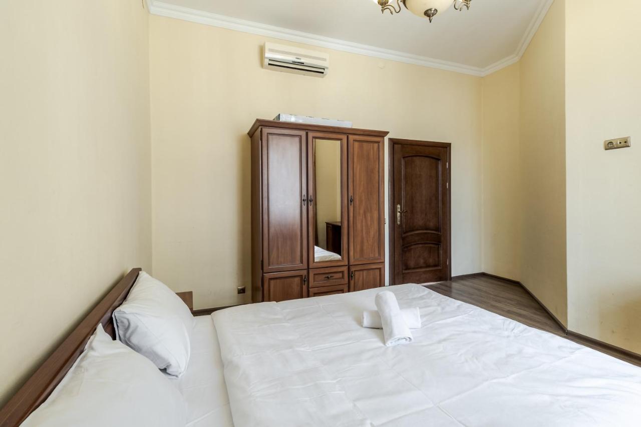 Fedorova Apartment Λβιβ Εξωτερικό φωτογραφία