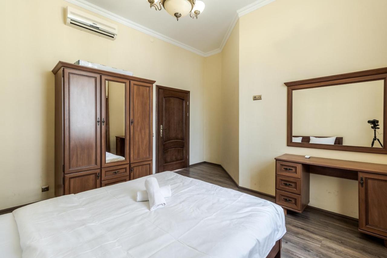 Fedorova Apartment Λβιβ Εξωτερικό φωτογραφία