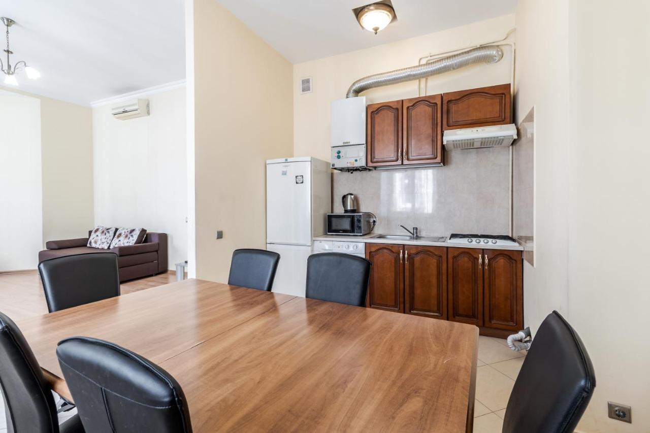 Fedorova Apartment Λβιβ Εξωτερικό φωτογραφία